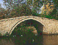 bridge1.jpg (86623 bytes)
